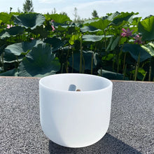 Carregar imagem no visualizador da galeria, Taça de Cristal Quartzo Fosco Chakra 8 polegadas CDEFGAB