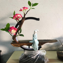 Carregar imagem no visualizador da galeria, Queimador de Incenso Waterfall Backflow Suporte de Incenso Feminino Buda Decoração para Casa Queimador de Cerâmica Incensário de Flores Feito à Mão